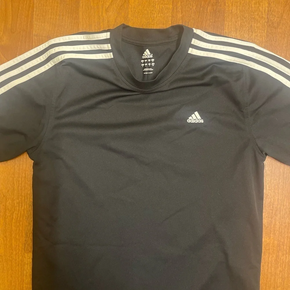 Adidas Black Short Sleeve Tee Classic Athletic Wear